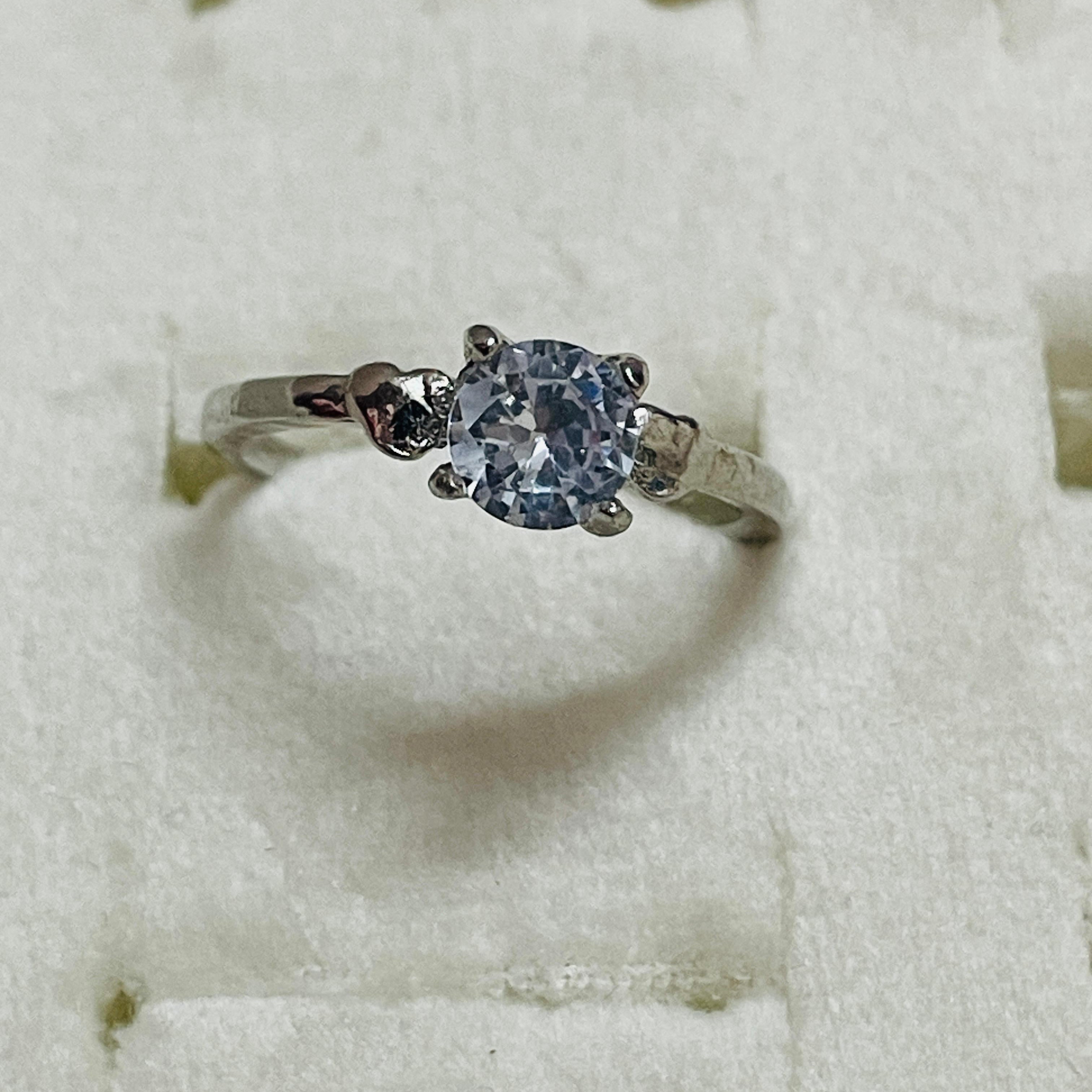 Side Heart Ring