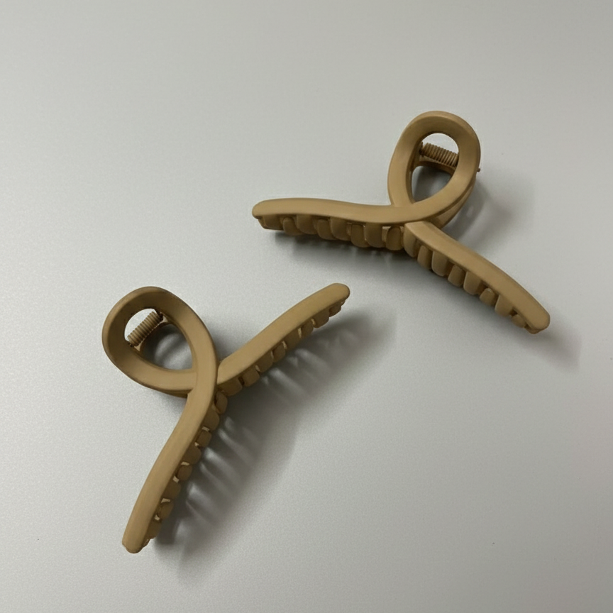 Ribbon-Shaped Claw Clips