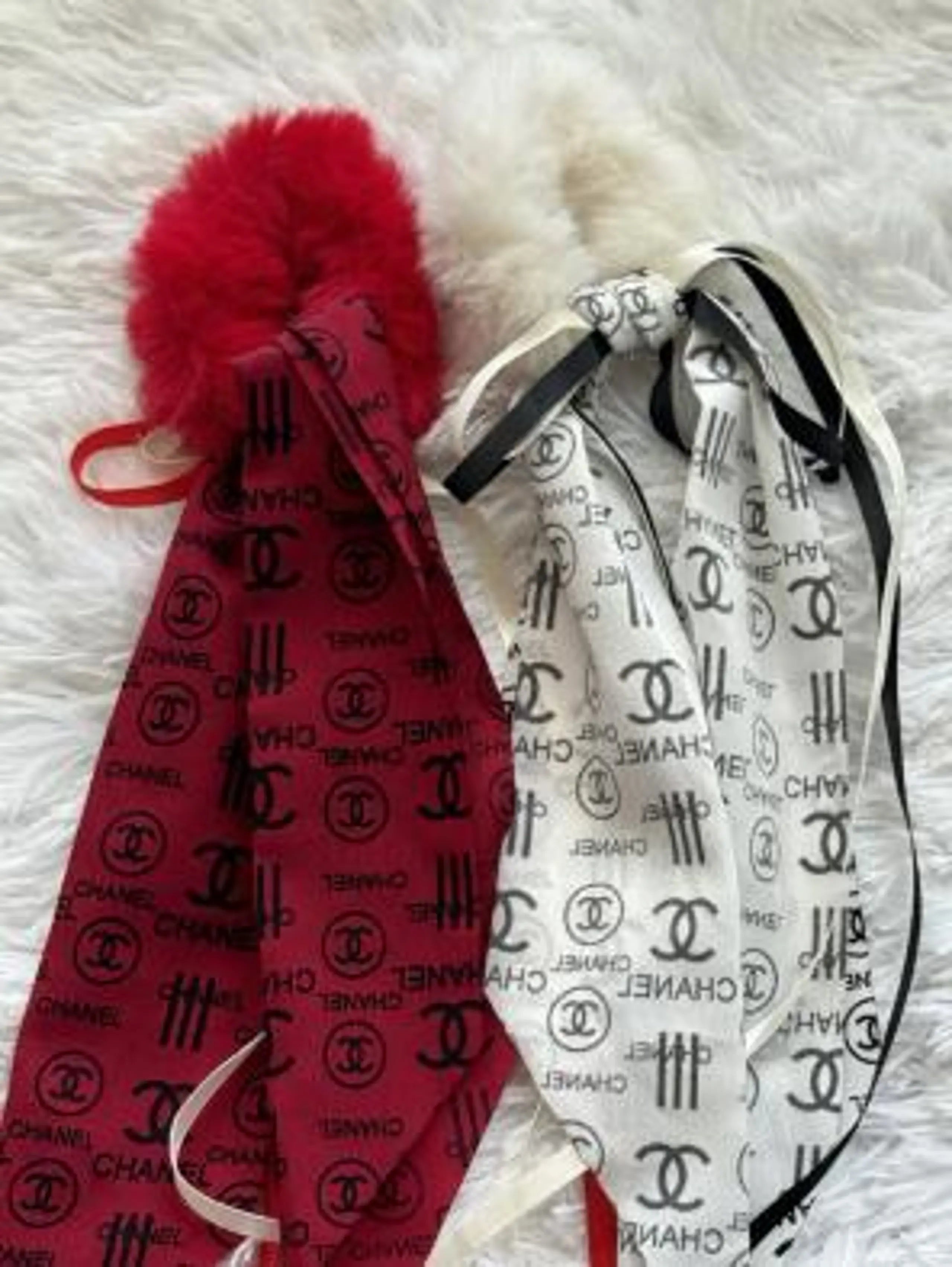 Minimal Hair Scrunchie